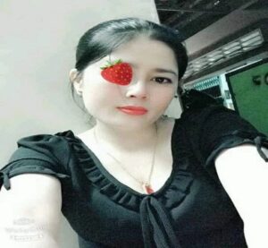 Phương Liên - Máy bay bà già Quận 4 tìm phi công to khỏe