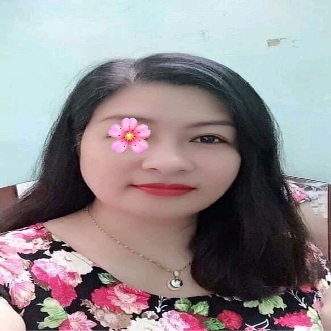 Phương Quế - Máy bay bà già Quận 2 tim trai chơi cứng